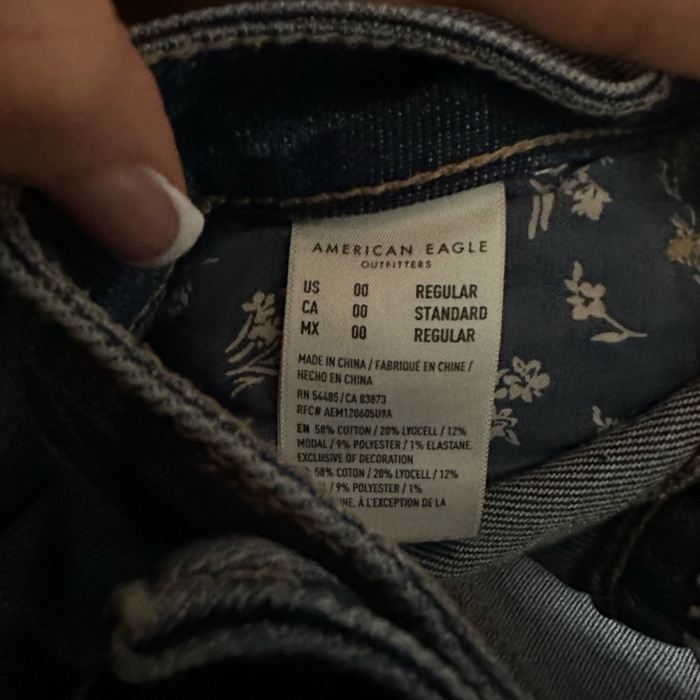 American Eagle Mom Jeans